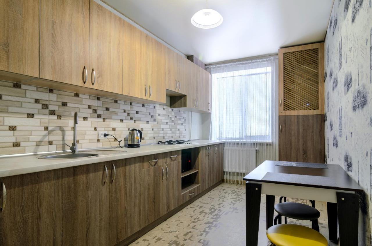 Flat in the city center Sumy Exterior photo